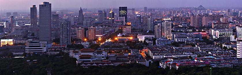 漫画家石田翠绘制《战神》新艺术图：“托尔”全家福